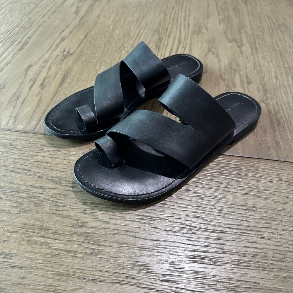 Free People Toe Ring Sandals Size EU 37 / U.S. 6.5-7 Black - Picture 3 of 9